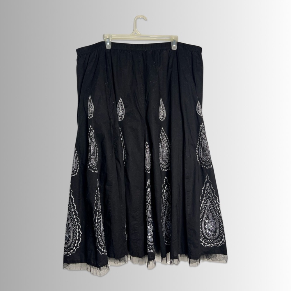 Peter Nygard 100% Cotton Black Bell Skirt, Multi-Tier, Tear Drop Embroidery, 2X - Picture 2 of 6